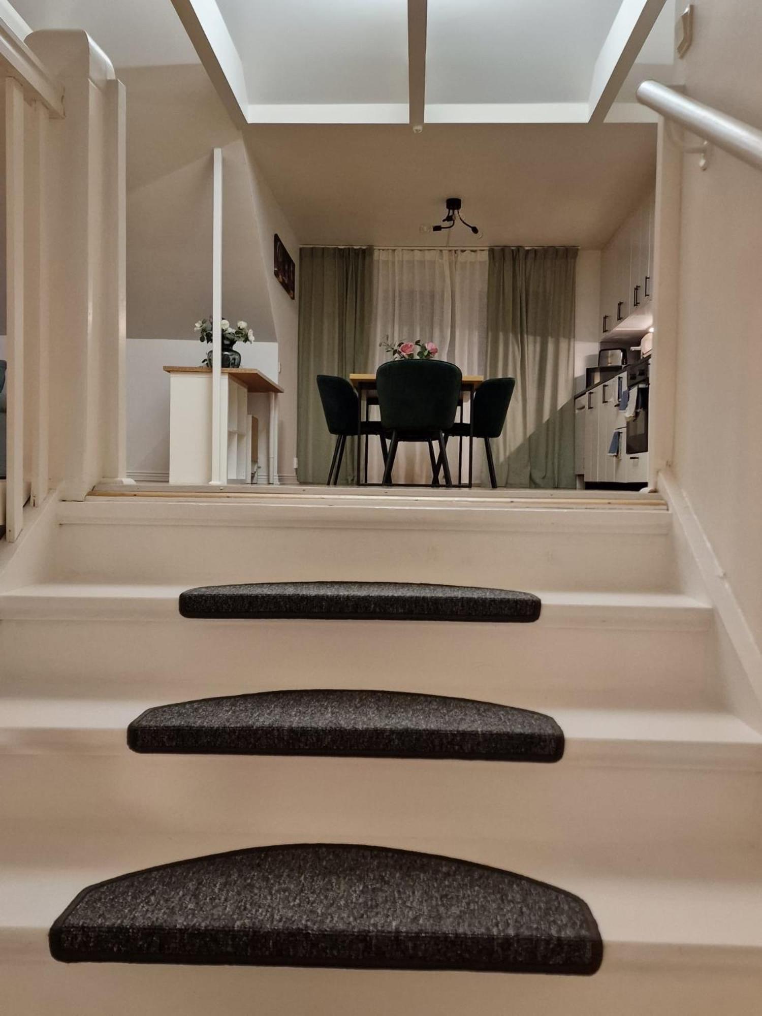 Noah Longstay Apartment Vasteras Exterior photo