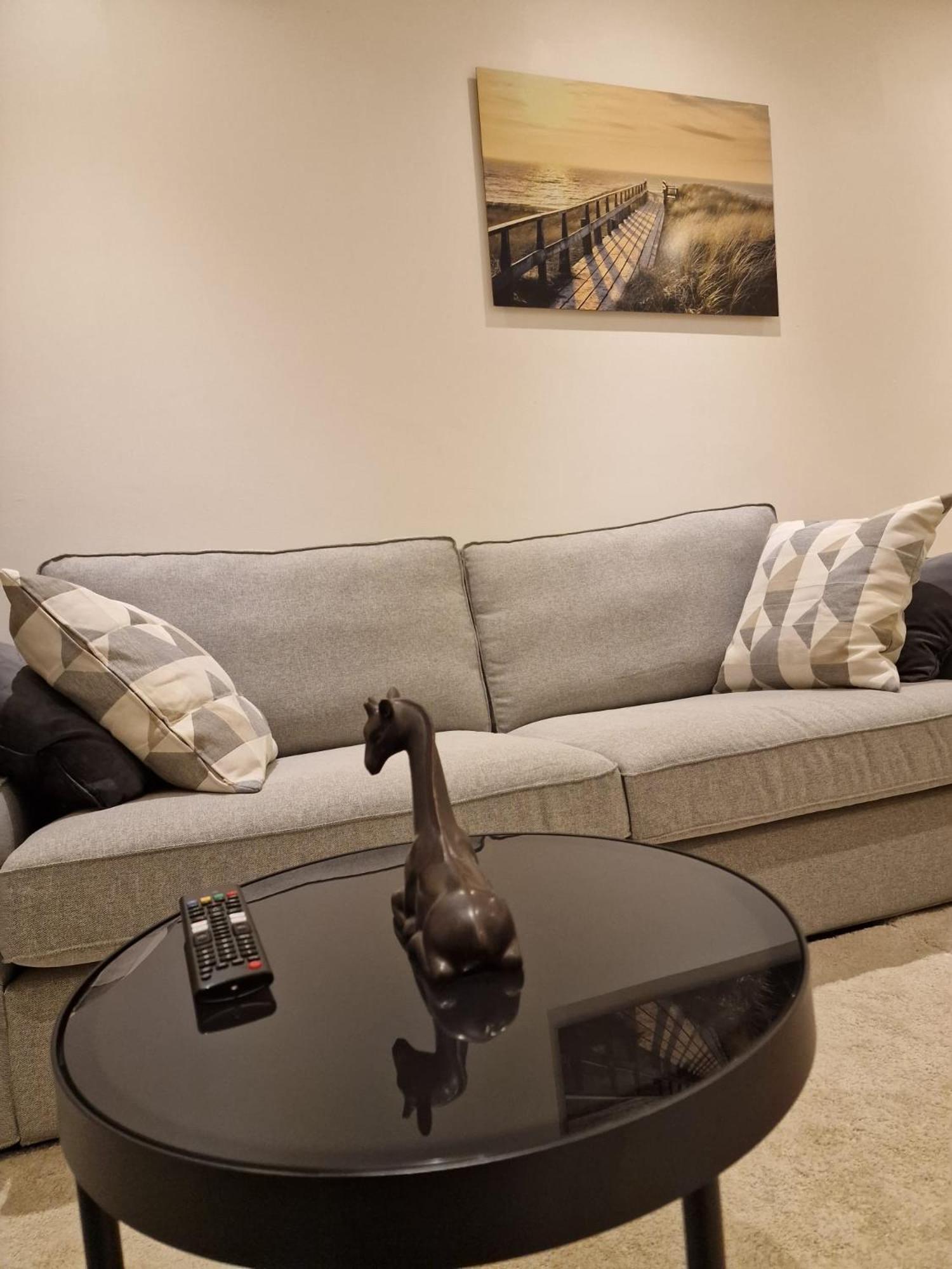 Noah Longstay Apartment Vasteras Exterior photo