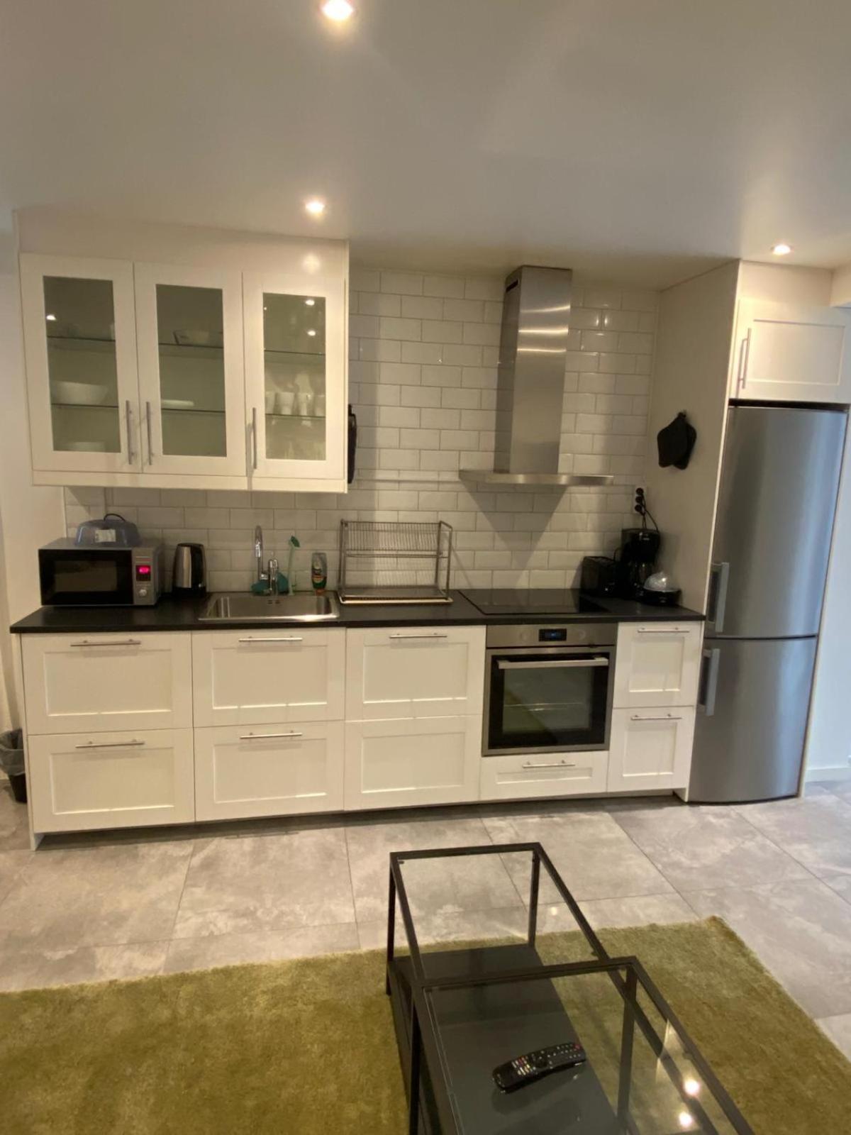 Noah Longstay Apartment Vasteras Exterior photo